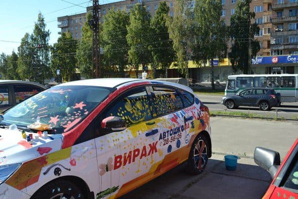Автошкола «Вираж» на фестивале «Автограффити»