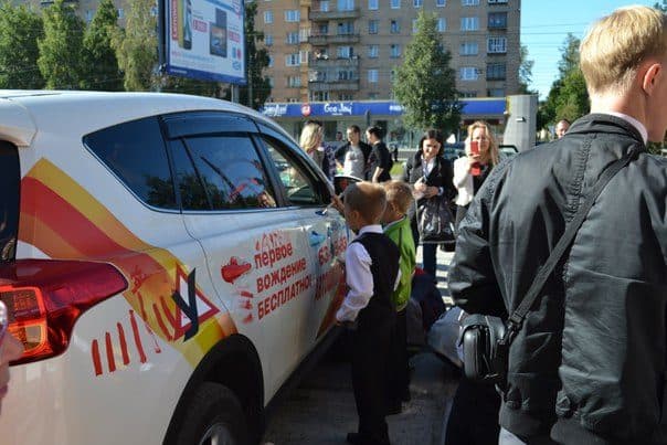 Автошкола «Вираж» на фестивале «Автограффити»