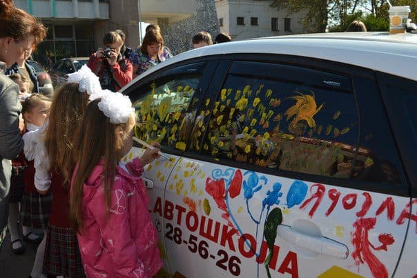 Автошкола «Вираж» на фестивале «Автограффити»
